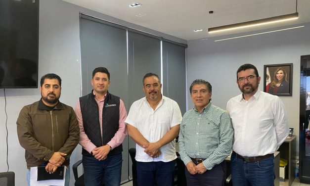 Revisan López Peralta e integrantes del CODEEN Plan de Desarrollo Urbano de San Quintín