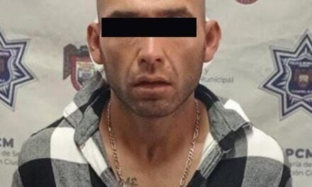 POLICÍA MUNICIPAL CAPTURA A SUJETO QUE TRANSPORTA CUERPO EN LONA