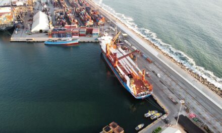 Llega al puerto de Ensenada Mega Hélices para complejo Eólico de Sierra Juárez; Serán en total 64 aerogeneradores en total