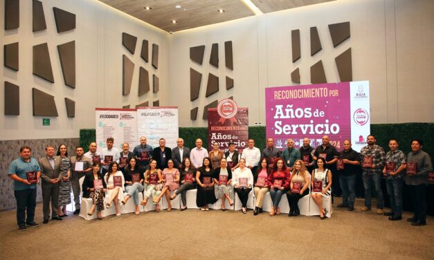 RECONOCE CESPT A SUS COLABORADORES POR AÑOS DE DEDICACIÓN AL ORGANISMO