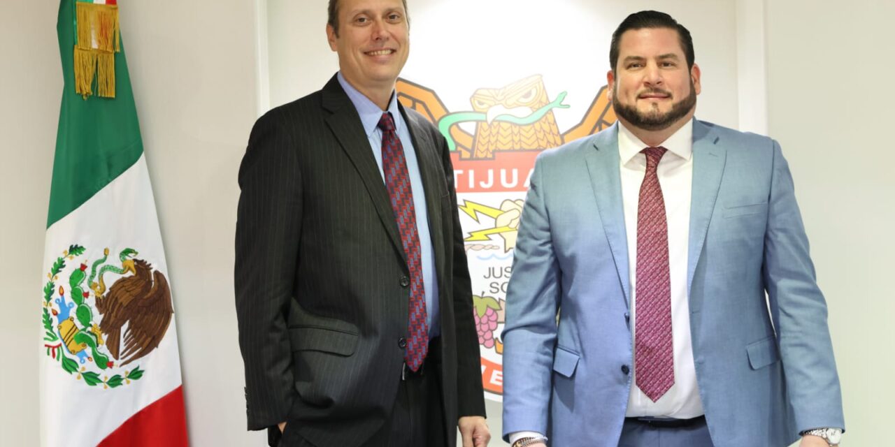 RECIBE ALCALDE ISMAEL BURGUEÑO AL CÓNSUL GENERAL DE ESTADOS UNIDOS CHRISTOPHER TEAL