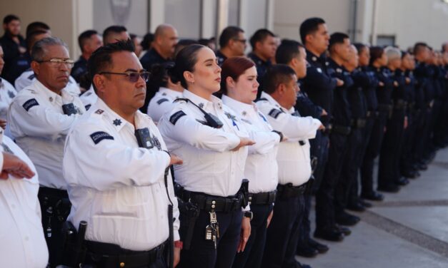 NORMA BUSTAMANTE LLEVA A CABO PASE DE REVISTA DE LA POLICÍA MUNICIPAL