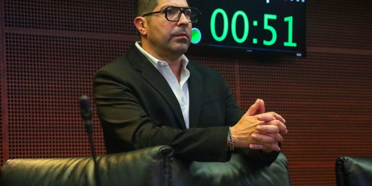 Busca Armando Ayala eliminar impuesto a turistas en Puertos
