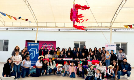 Voluntariado de fundación Sempra Infraestructura Celebra el Día de Reyes en Mexicali