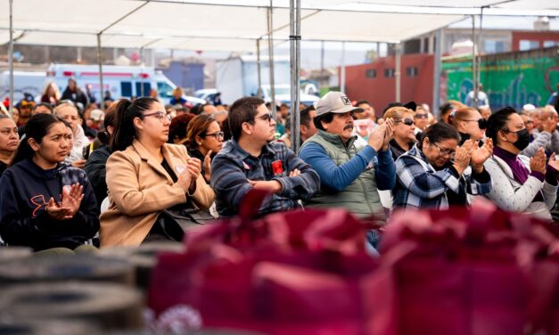 Entrega gobierno de Claudia Agatón apoyos sociales en Villas VI
