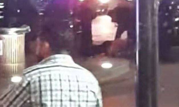 EJECUTAN A UNO Y QUEDAN HERIDOS OTROS 4 EN PLENA ZONA TURÍSTICA DE ENSENADA