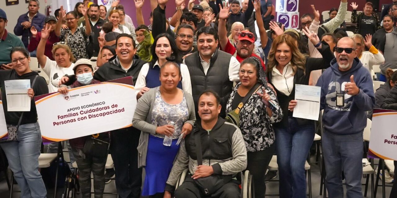 Entrega XXV Ayuntamiento de Tijuana apoyos a cuidadores de personas con discapacidad