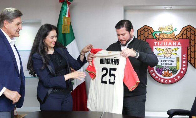 Presentan a Ismael Burgueño campaña Orgullo Tijuanense de Toros de Tijuana