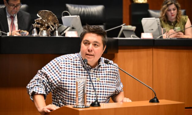 ARMANDO SAMANIEGO BUSCA BENEFICIAR A LOS CUCAPÁ CON TARIFAS ELÉCTRICAS PREFERENCIALES