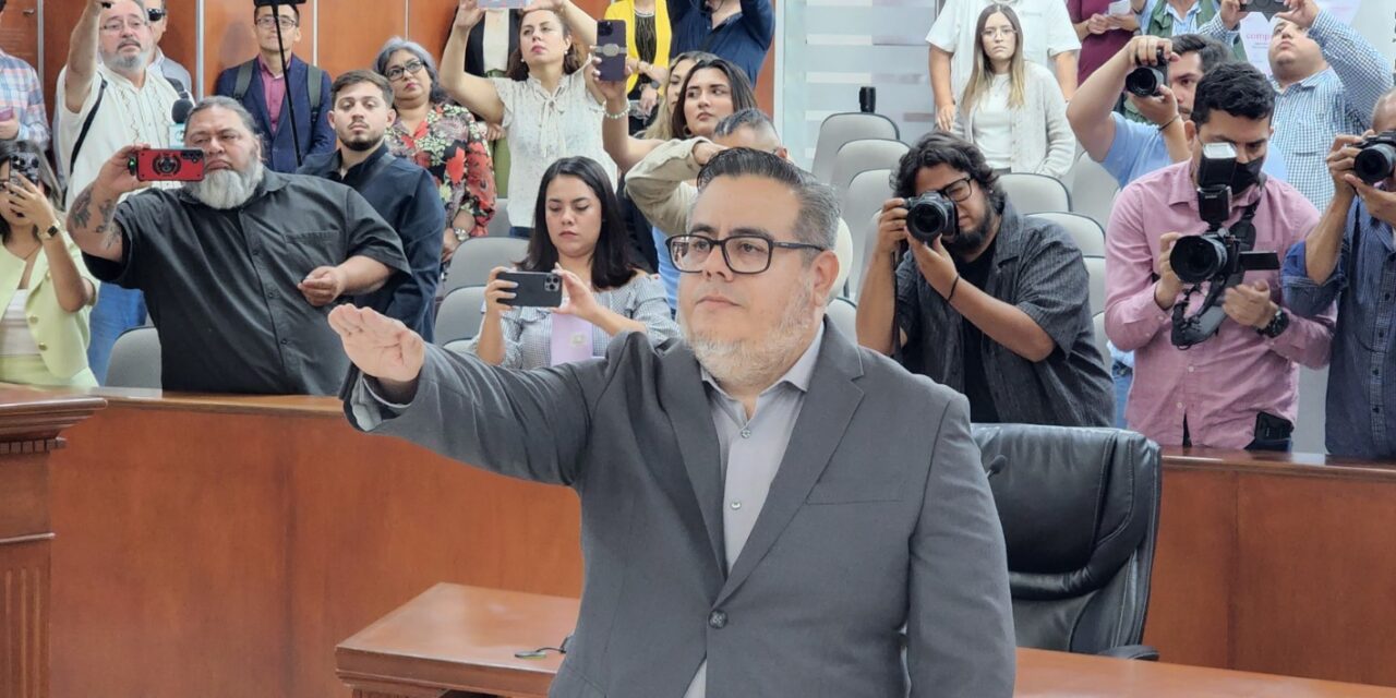 APRUEBA CONGRESO NOMBRAMIENTO DE TITULAR DE COMUNICACIÓN SOCIAL; ENTRA LEMUS LÓPEZ