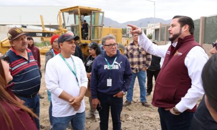 Supervisa Ismael Burgueño obras de mejoramiento urbano en colonia Granjas Familiares
