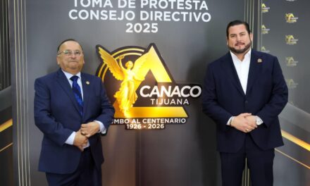 Encabeza Ismael Burgueño Ruiz toma de protesta del nuevo Consejo Directivo de la CANACO