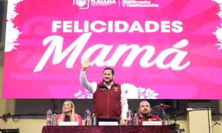 Celebra alcalde ISMAEL BURGUEÑO a las madres de Tijuana
