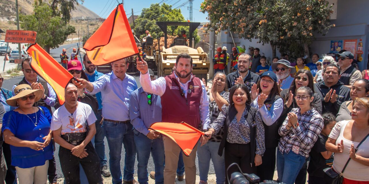 Arranca Ismael Burgueño obra de reencarpetado de calle principal en Residencial del Bosque
