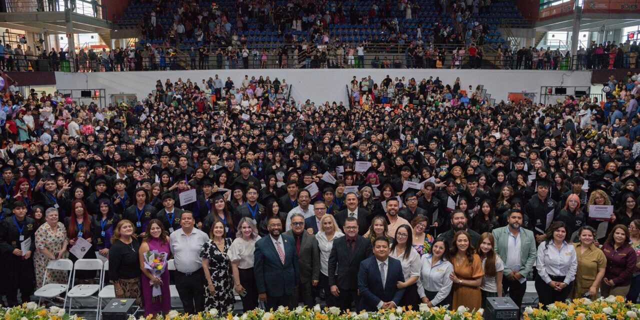 EGRESAN 640 ALUMNOS DEL PLANTEL MTRO. JOSÉ VASCONCELOS CALDERÓN DE COBACH BC