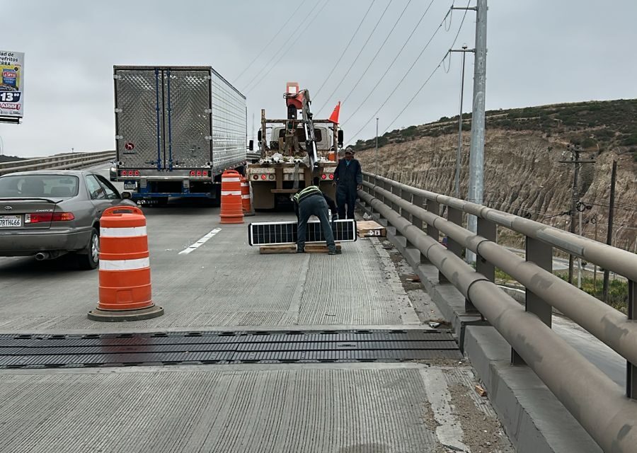 REFUERZA SIDURT ALUMBRADO EN PUENTE DEL NODO MORELOS