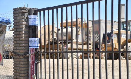 POR CONTAMINAR EL MEDIO AMBIENTE, CIERRA ECOLOGÍA DEL ESTADO EMPRESA ASFALTERA; ESTABA BACHEANDO LA CARRETERA TECATE-MEXICALI