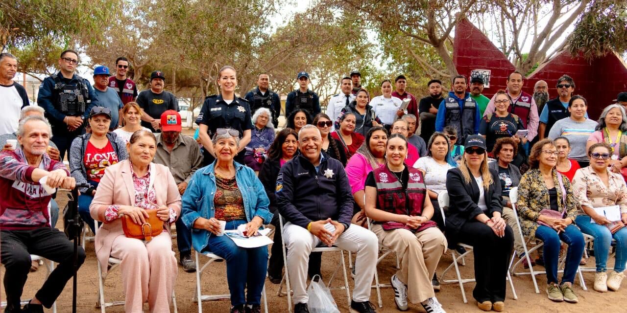 Atiende gobierno de Claudia Agatón a residentes de Villas del Real III