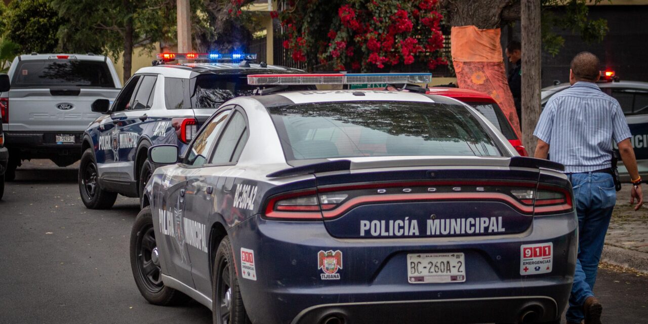 ATRAPAN POLICÍAS MUNICIPALES DE TIJUANA A SUJETO POR DOBLE HOMICIDIO