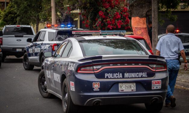 ATRAPAN POLICÍAS MUNICIPALES DE TIJUANA A SUJETO POR DOBLE HOMICIDIO