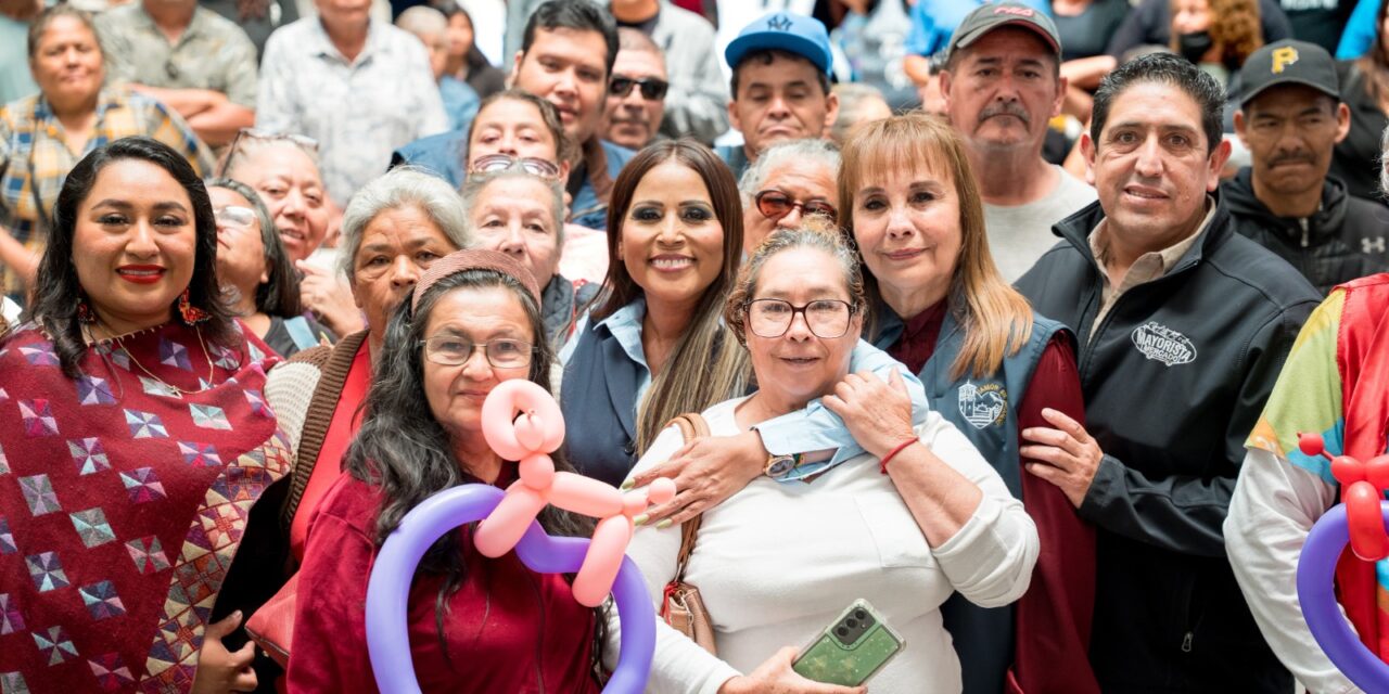 Entrega alcaldesa Claudia Agatón 146 apoyos sociales por más de 323 mil pesos