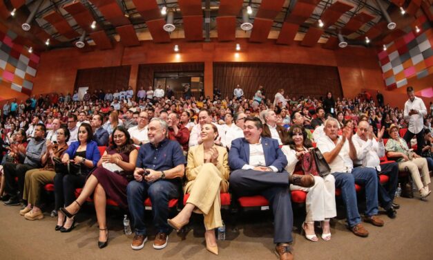 PRESENTA ARMANDO SAMANIEGO SU PRIMER INFORME DE ACTIVIDADES LEGISLATIVAS