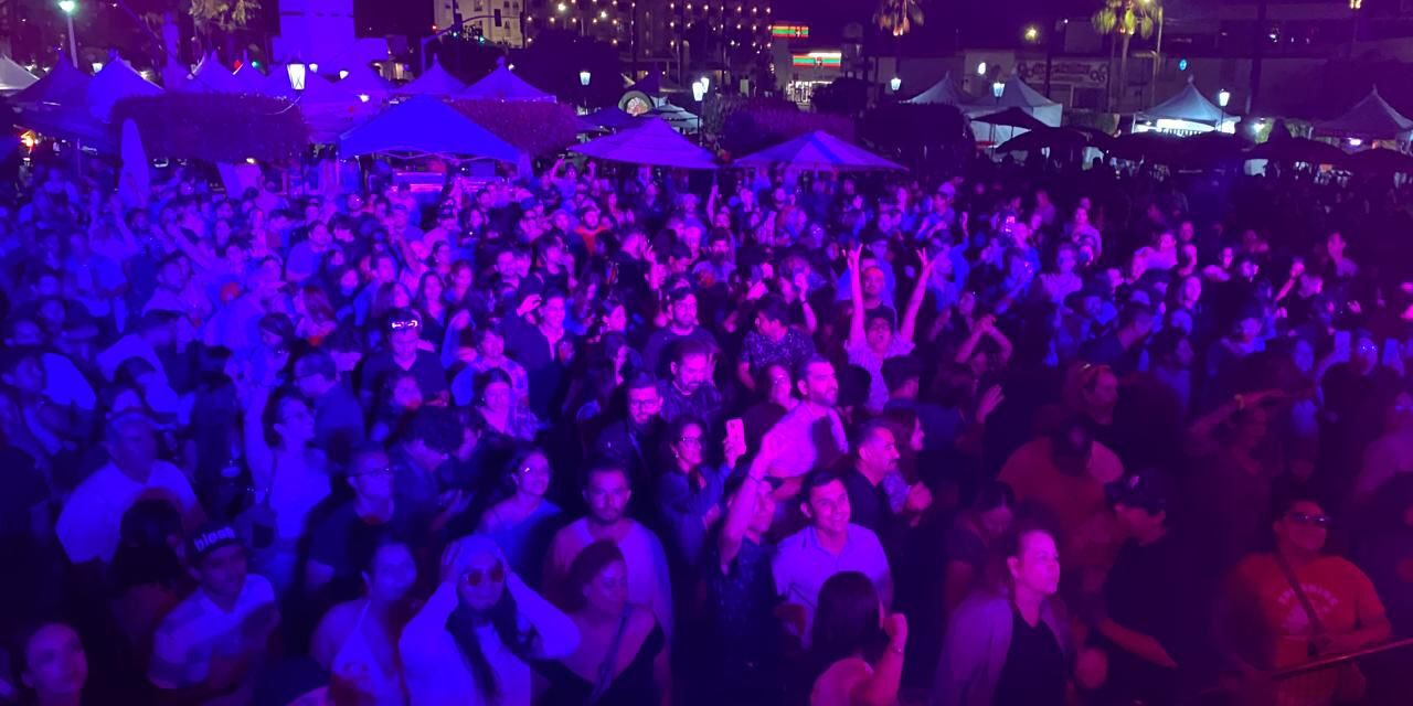 Acuden miles al “Festival de la Margarita” en el Riviera