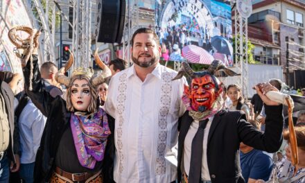 Inaugura Ismael Burgueño el Festival Binacional en Representación de la Guelaguetza 2025 en Tijuana