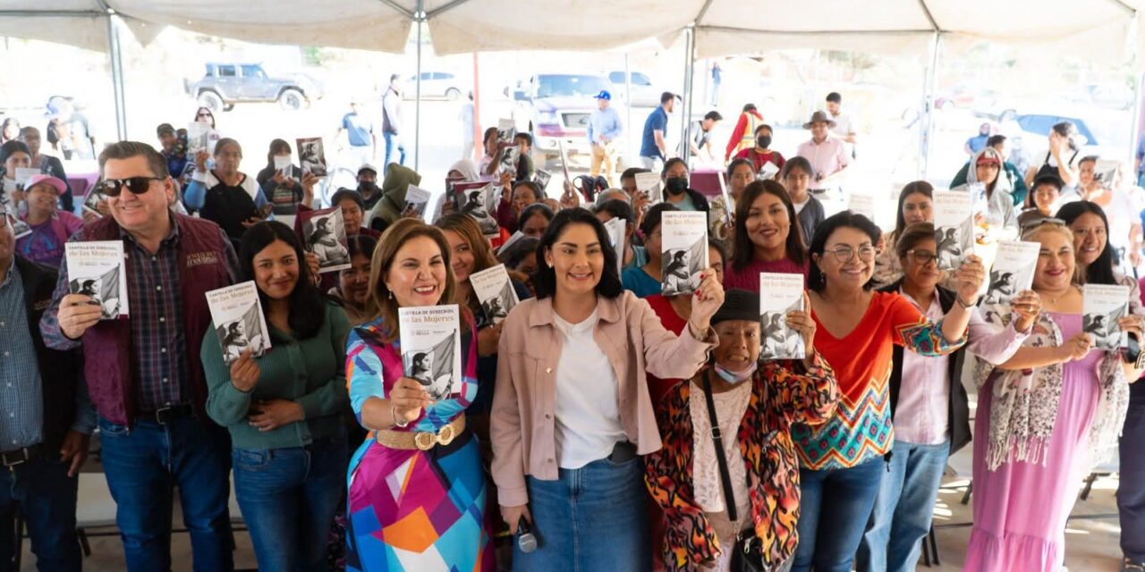 GOBIERNO DE SAN QUINTÍN HACE ENTREGA DE CARTILLA DE DERECHO A LAS MUJERES