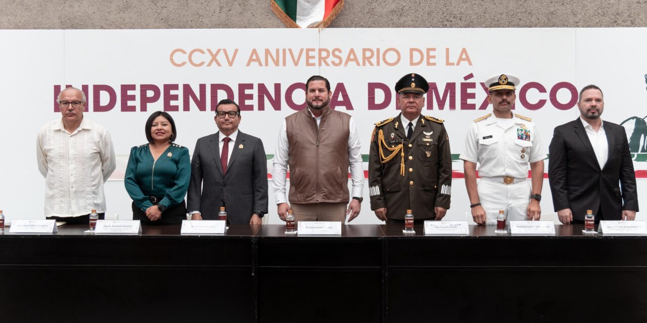 Encabeza Ismael Burgueño ceremonia conmemorativa por el 215 Aniversario de la Independencia de México
