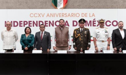 Encabeza Ismael Burgueño ceremonia conmemorativa por el 215 Aniversario de la Independencia de México