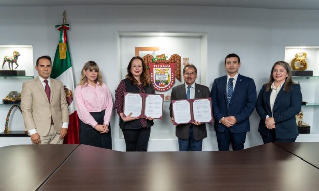 Fortalece Gobierno Municipal relación con instituciones académicas mediante la firma de convenio con CENYCA Universidad