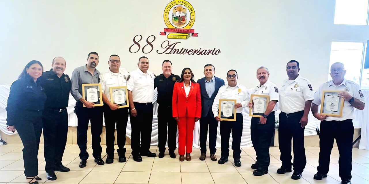 CELEBRA SINDICATO DE BURÓCRATAS SECCIÓN ENSENADA 88 ANIVERSARIO
