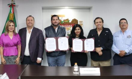 Firman XXV Ayuntamiento de Tijuana y Distribuciones Rembao contrato de donación en apoyo a asociaciones civiles