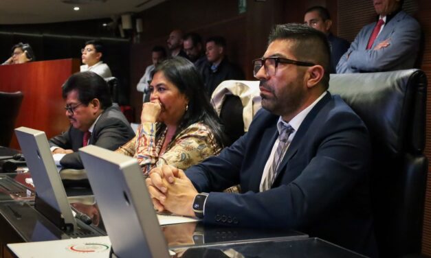 Celebra Armando Ayala aprobación del Paquete Económico 2026
