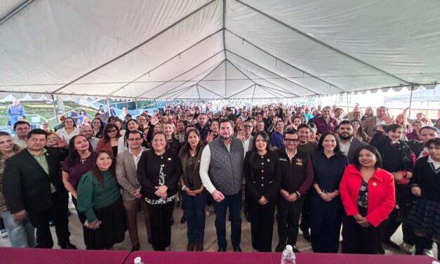 Otorga Ismael Burgueño Ruiz actas de nacimiento de la iniciativa México te Reconoce: Campaña Soy México