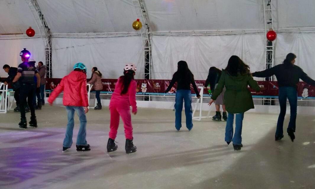 Invita Gobierno Municipal de Tijuana a disfrutar pista de hielo gratuita en el Parque Morelos