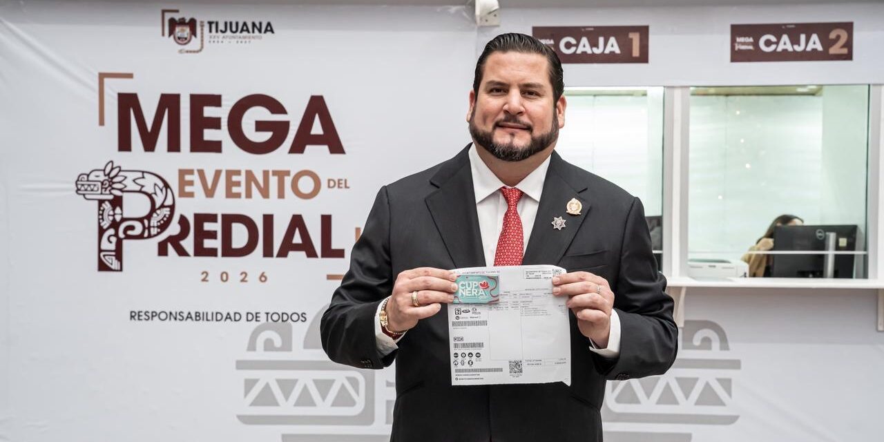 Cumple Ismael Burgueño con el pago de su Impuesto Predial