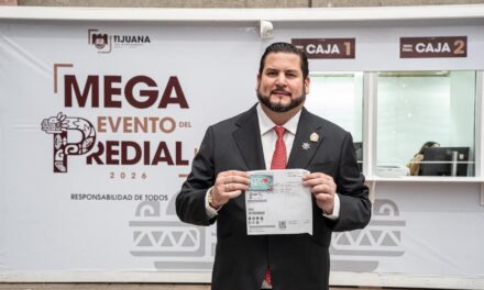 Cumple Ismael Burgueño con el pago de su Impuesto Predial