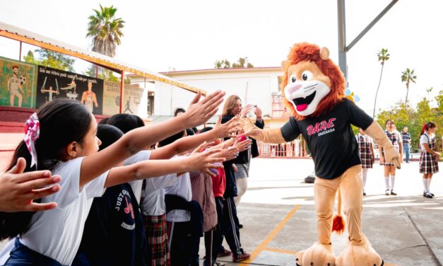Gobierno de Ensenada reactiva el programa D.A.R.E. en escuelas tras cinco años sin implementación