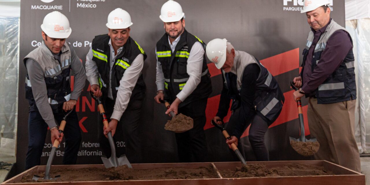 Participa Ismael Burgueño Ruiz en la colocación de la primera piedra del nuevo complejo industrial y proyecto de departamentos en Santa Fe