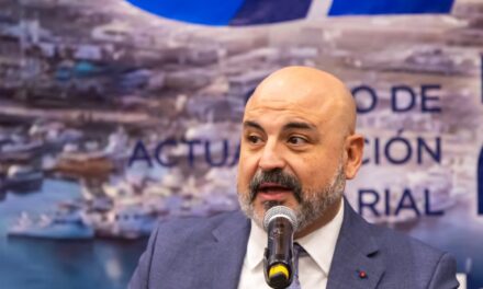 Toma protesta Gabriel Tobías Duarte Corral como presidente del Colegio de Notarios de BC