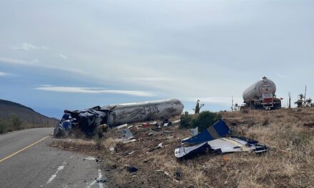 SUBDIRECCIÓN DE BOMBEROS ATIENDE VOLCADURA DE PIPA DE GAS