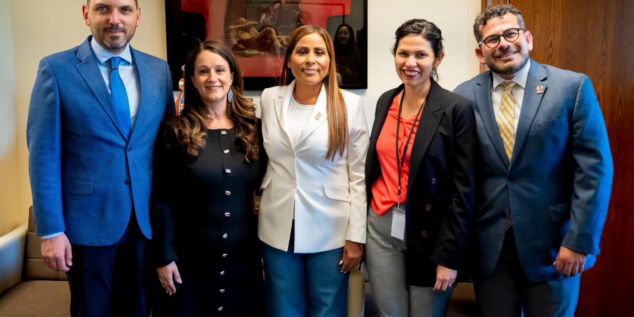 Claudia Agatón construye alianzas con sectores esenciales de Los Ángeles, California