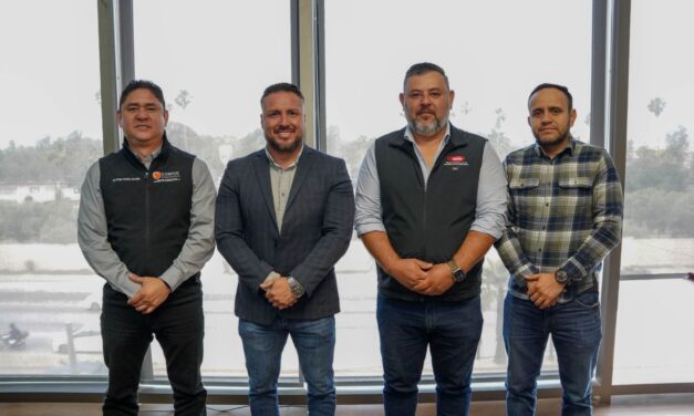 Fortalece Ayuntamiento alianza con constructores para el desarrollo de Ensenada