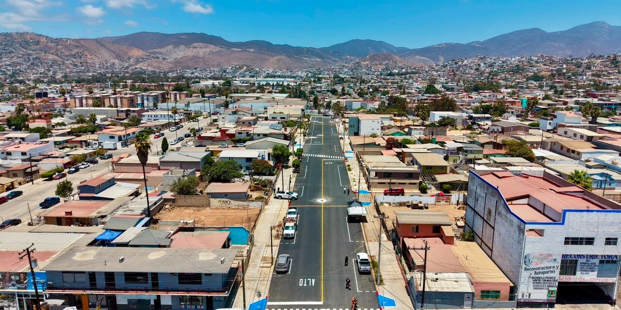 Inaugura pavimentación de la avenida Morelos; Beneficia a más de 200 familias de manera directa