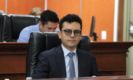 ELIGE CONGRESO DEL ESTADO NUEVA MESA DIRECTIVA; LA ENCABEZA EL DIPUTADO ELIGIO VALENCIA