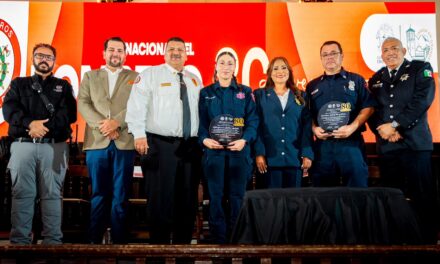 Claudia Agatón reconoce la vocación, calidad humana y compromiso de 274 bomberos ensenadenses