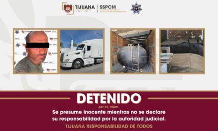 Detiene Policía Municipal tráiler con dos bidones de presunto combustible de procedencia ilícita